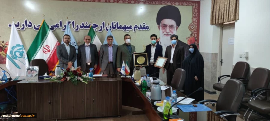 تلاش های فناوران مرکز رشد دانشکده فنی منتظری مشهد به بار نشست "اولین خروج موفق واحد فناور اندازه گیران امواج قدرت آروند " 2