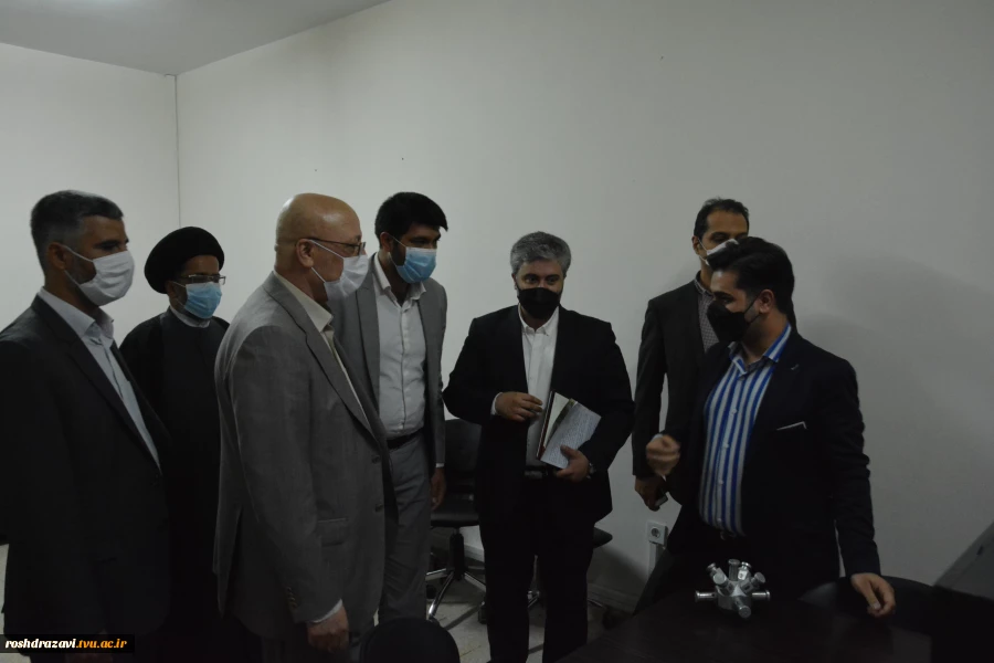 مرکز رشد دانشکده فنی شهید منتظری مشهد  میزبان جناب آقای دکتر زلفی گل، وزیر محترم علوم، تحقیقات و فناوری بود 2