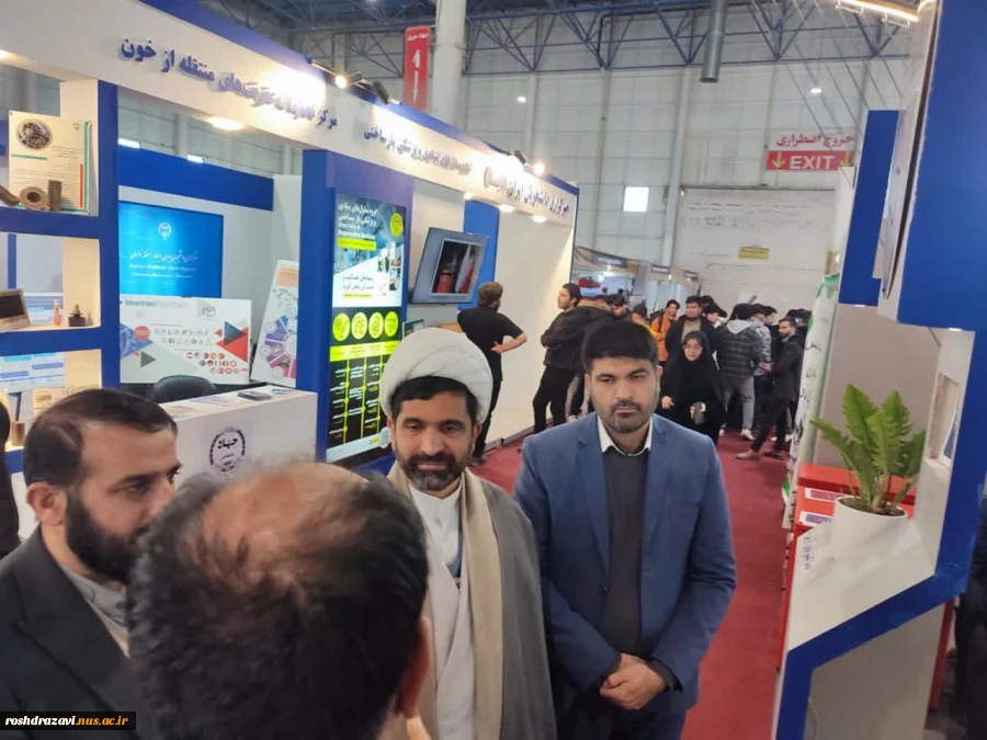 بازدید مسئولات نهاد مقام معظم رهبری دانشگاه ملی مهارت خراسان رضوی از غرفه دانشگاه 4